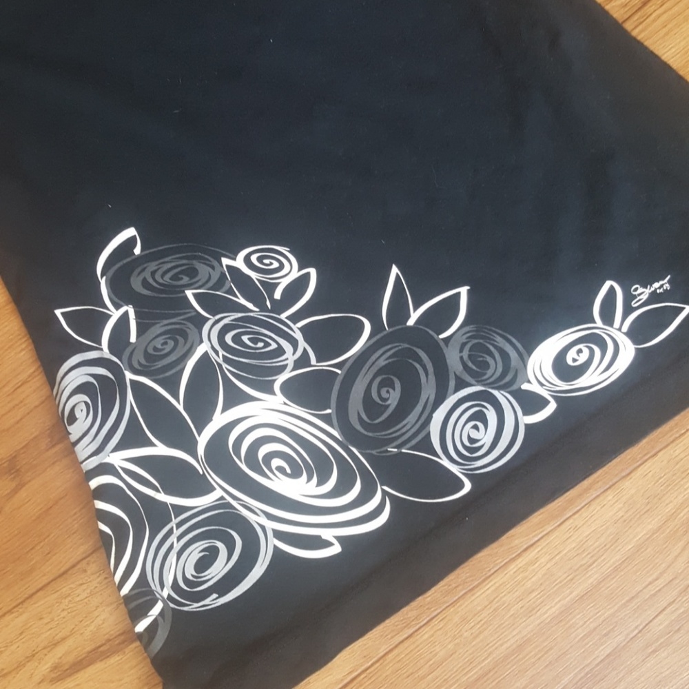 Off The Shoulder Black Rose Print Top L